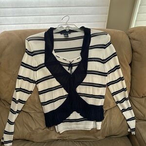 Boston Proper long sleeve shirt. White and Navy blue. Size: medium